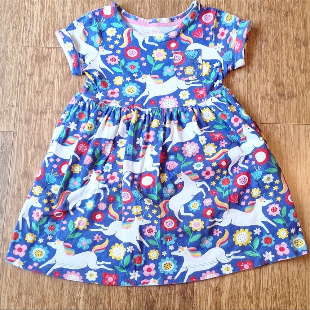 ****ISO unicorn 🦄/ rainbow 🌈 mini Boden dress size 5-6